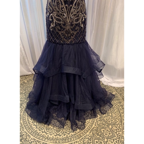 SOLD Mermaid Gown 🧜🏻‍♀️ - Picture 5 of 5